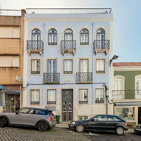 Enjoy Graca With A Balcony Overlooking The River *